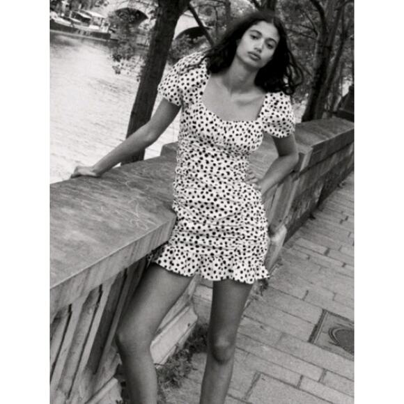Zara Ruched Polka Dot Puff Sleeve Mini Dress Milkmaid Ivory & Black Dots Medium - Picture 3 of 10